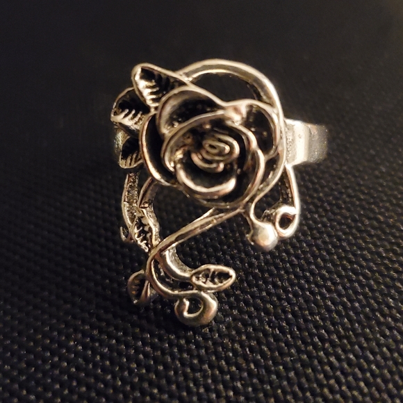 .925 Sterling Silver Gorgeous Rose Vine Rong - Picture 8 of 9